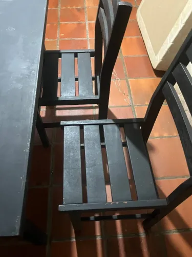 Mesa de jantar quadrada com 4 cadeiras