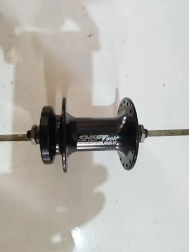Cubo dianteiro 32 furos rolamentado para disco