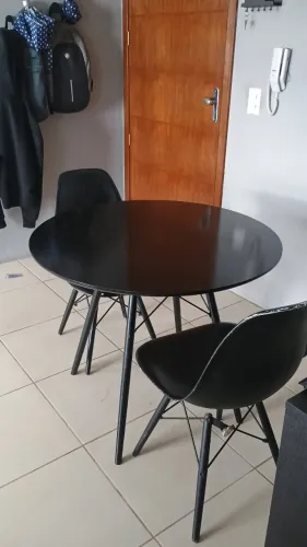 Mesa 90cm Eiffel Redonda Preta