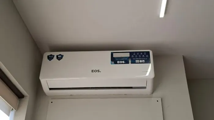 Ar condicionado split 12.000 BTUs - unidade interna e externa