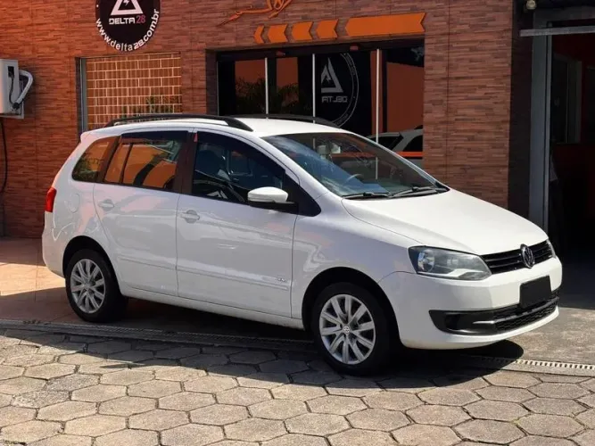 Volkswagen Spacefox 1.6 Trendline I Mot. T.flex 8V 2013