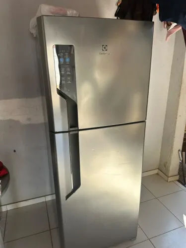 Geladeira electrolux frost free 400L