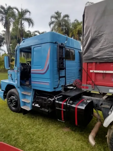 Vendo Scania 113 ano 1994  Conjunto a 200 mil   Ou entrada de 40 restante a combinar