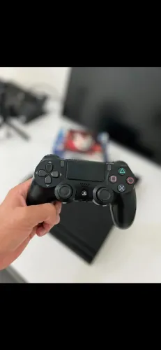 PLAYSTATION 4 PRO 1 TERA