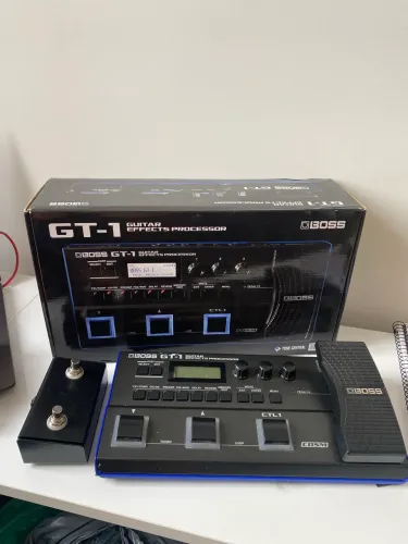 Pedaleira Boss GT1 Usado