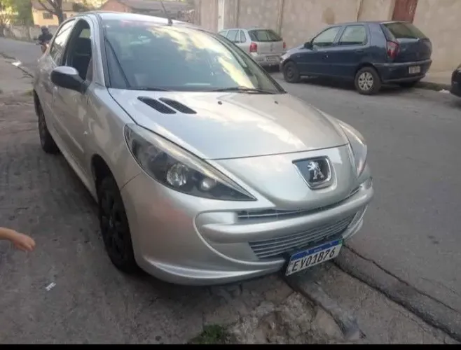Peugeot 207 XR 1.4 Flex 8V 5P 2012