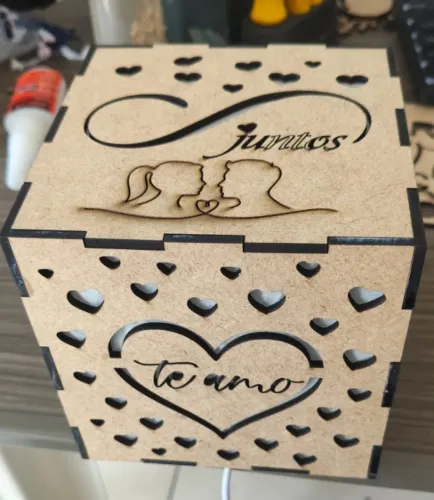 Luminária em cubo de MDF - Dia dos namorados