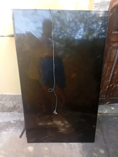 Vendo TV Smart Samsung 55 polegadas para retirada de peças.
