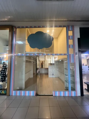 Loja Shopping / Centro Comercial em Parque Residencial Laranjeiras - Serra
