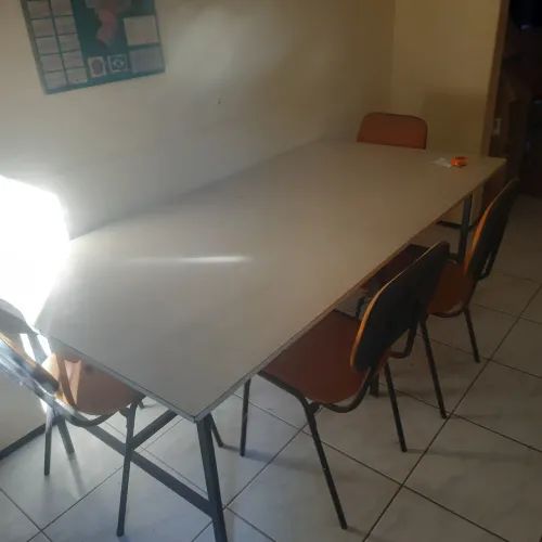 Mesa e cadeiras para Escritirio