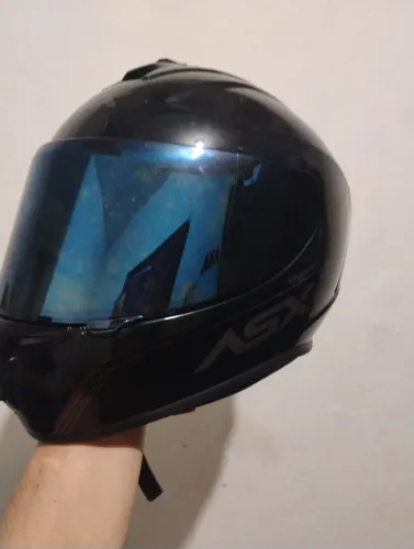 Vendo capacete asx draken 350$. Pra ir embora logo Semi novo pouco tempo de uso 