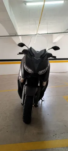 XMAX em excelente estado
