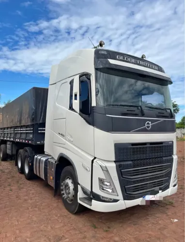 Volvo FH 460 - Ano 2022