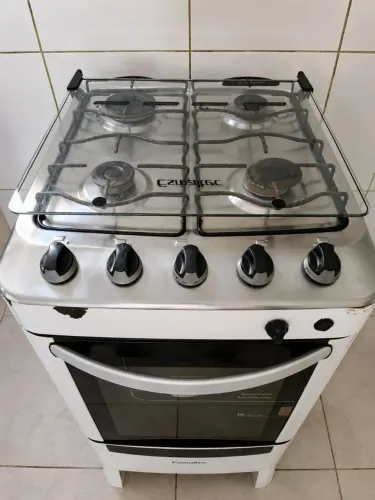 Fogão de 4 bocas