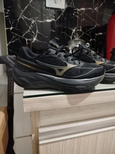 Vendo tênis semi-novo de boa qualidade um Mizuno e outro Olympikus 