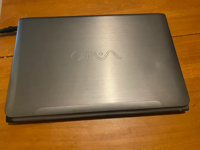 Notebook Sony VAIO SVE151J11X - Core i3 | 8GB RAM | SSD 120GB