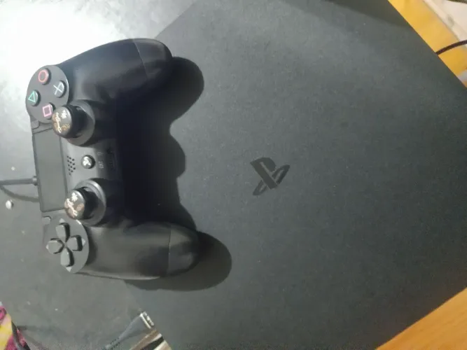 Vendo PlayStation 4 500gb