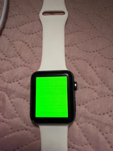 Apple Watch Series 3 42mm - Para Peças / Com Defeito na Tela