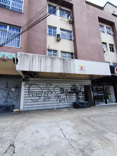 Oportunidade única para instalar seu negócio em uma das avenidas mais movimentadas de Fort