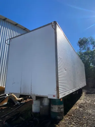 Ref 3159 Furgão carga seca Ibiporã 9,50m