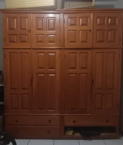 Guarda-roupa de Pinho Maciço 4 Portas + Maleiro + 3 Gavetas ? Excelente Estado