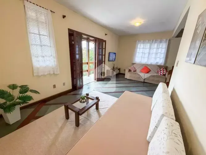 Casa para venda com 3 quartos, 512m² - Valparaíso - Petrópolis/RJ