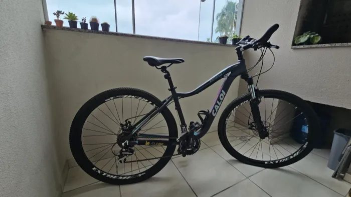 Vendo bicicleta Caloi Kaiena Aro 29 - RockShox Judy - Shimano Acera
