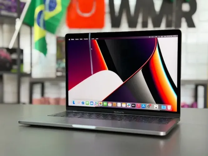 MacBook Pro 13 | i7 Quad-Core | 32GB RAM | NVMe 2TB | Touch Bar | Tela Retina | Impecável!