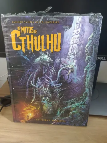 Os Mitos de Cthulhu - Esteban Maroto - Pipoca & Nanquim
