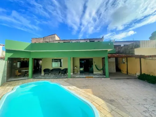 Casa com piscina e 3 quartos no centro em São José da Coroa Grande, próximo a Maragogi