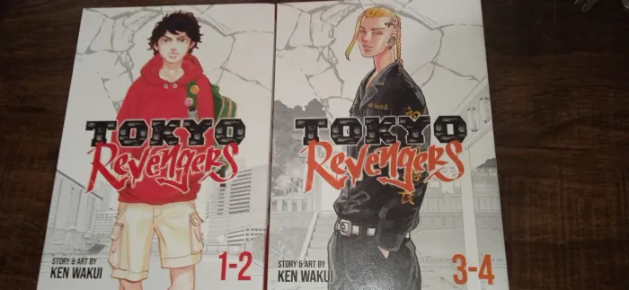 Mangá - Tokyo Revengers Omnibus Inglês, Vol.1 e 2