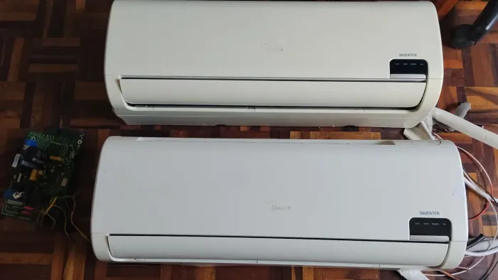 2 Ar-condicionados Split (Necessitando Reparos)