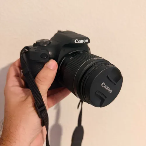 Canon T7