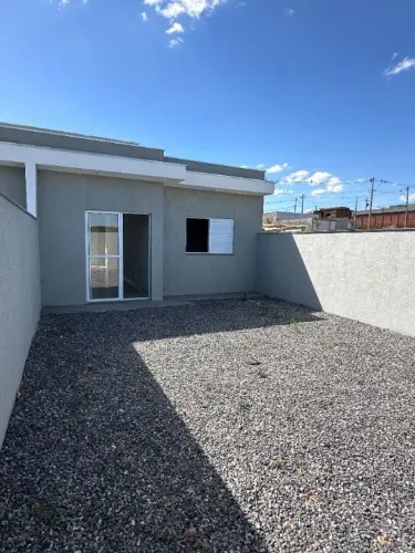 Casa com 2 dormitórios à venda, 61 m² por R$ 370.000,00 - Residencial Jardim São Lucas - S