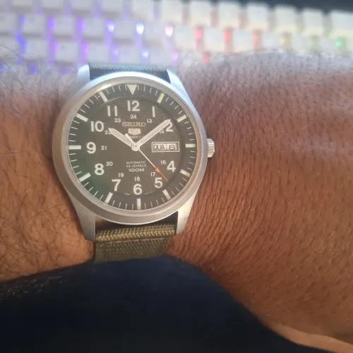 RELÓGIO SEIKO FIELD MILITAR (SNZG09B1)