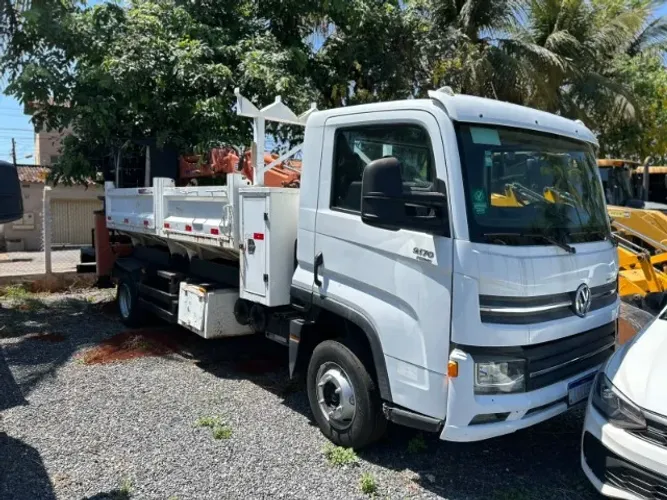 Volkswagen 9.170 2021/22 Carroceria com Implemento Retro RM