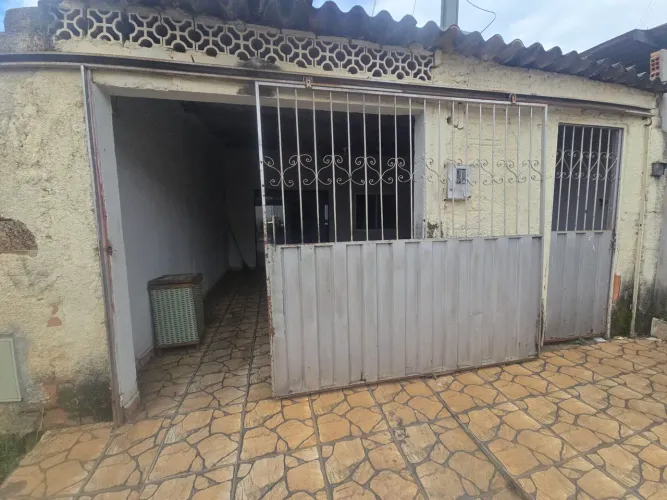 Casa 2 Qt Garagem 01 Carro 01 Moto