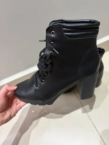 Coturno feminino preto N37
