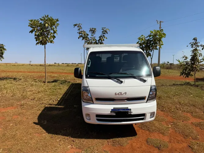caminhão kia bongo 4x4 2025