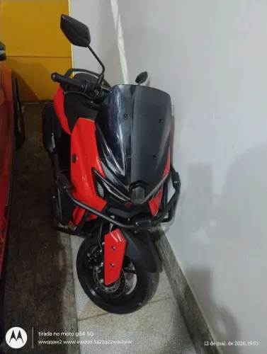 Scooter novinha 2025