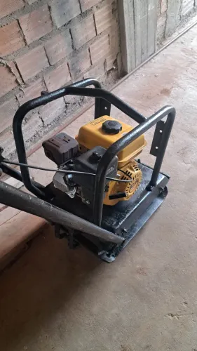 Compactador de solo placa vibratória niveladora