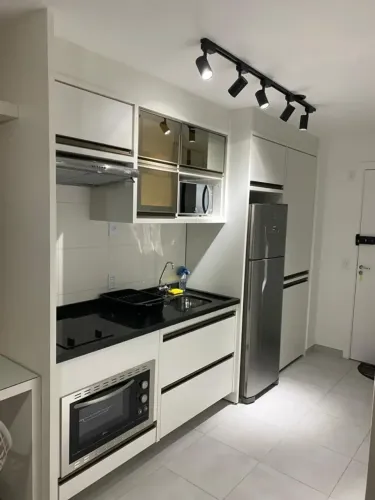Imóvel para aluguel possui 29 metros quadrados com 1 quarto em Granja Viana - Cotia - SP