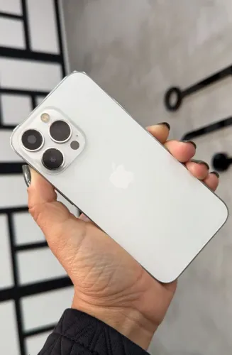 iPhone 13 Pro Silver - 128GB  Bateria: 100%