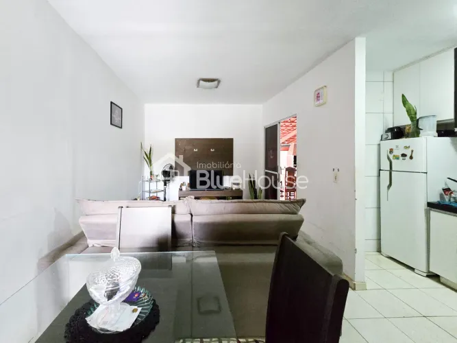 Casa 2 Quartos em Condomínio Fechado com Planejados Residencial Buriti.
