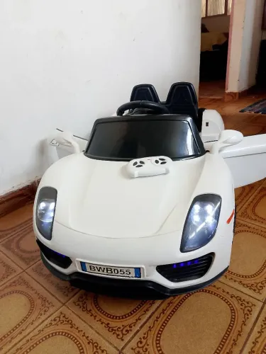Carro elétrico infantil 