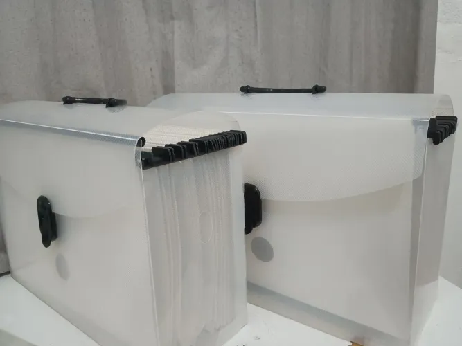 Maleta arquivo com alça e pastas suspensas e pastas com divisórias