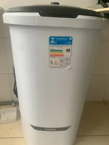 Tanquinho de 10 litros.