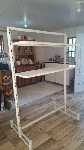 Prateleira para pequenos comércios