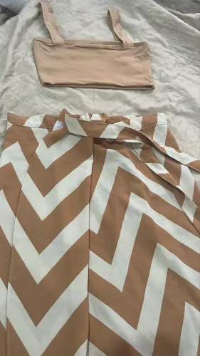 Conj saia envelope e cropped