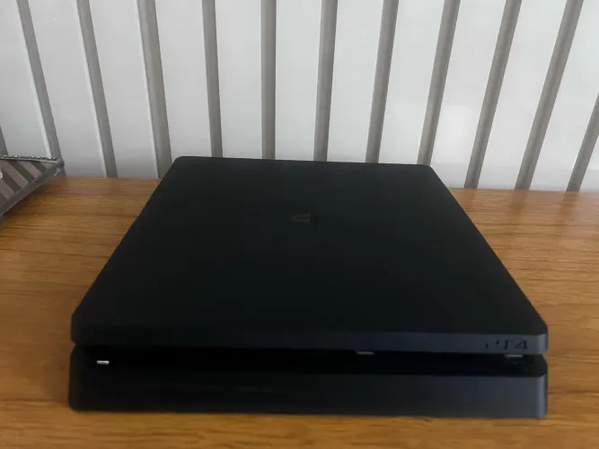PlayStation 4 Slim